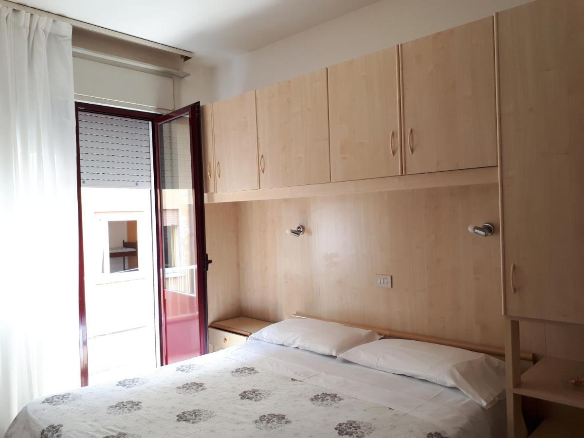Hotel Villa Dina Лидо ди Йезоло Екстериор снимка