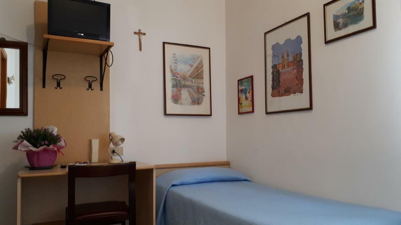Hotel Villa Dina Лидо ди Йезоло Екстериор снимка