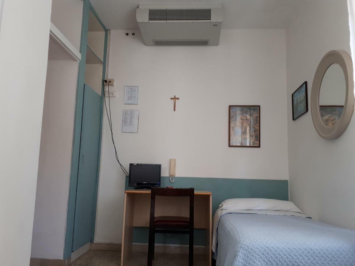 Hotel Villa Dina Лидо ди Йезоло Екстериор снимка