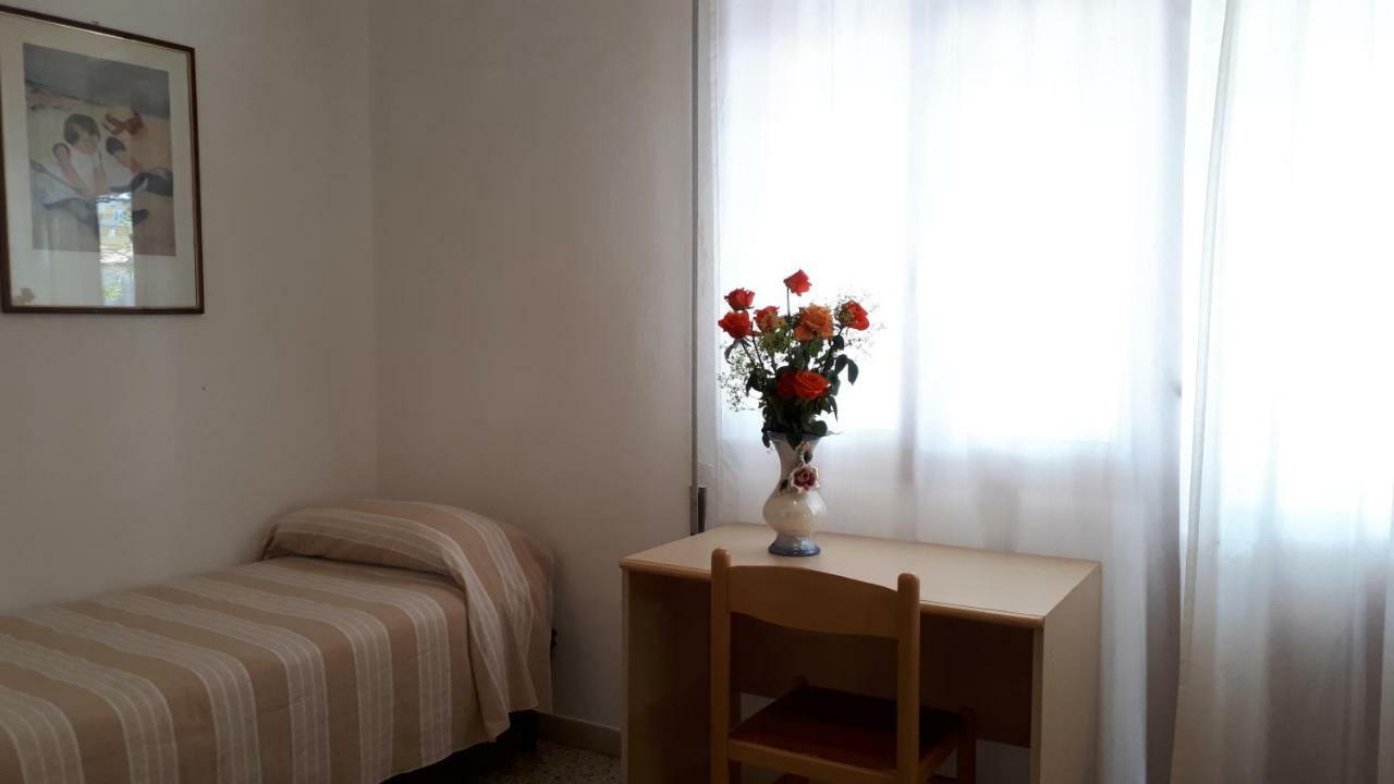 Hotel Villa Dina Лидо ди Йезоло Екстериор снимка