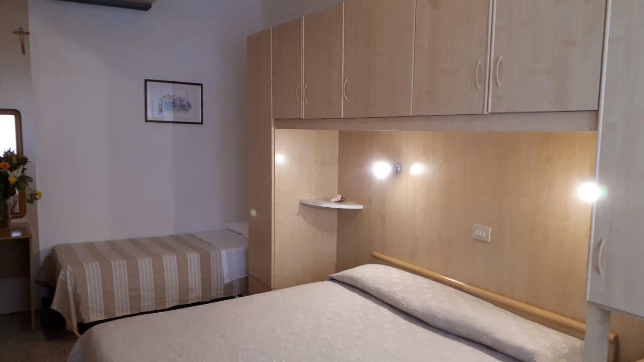 Hotel Villa Dina Лидо ди Йезоло Екстериор снимка