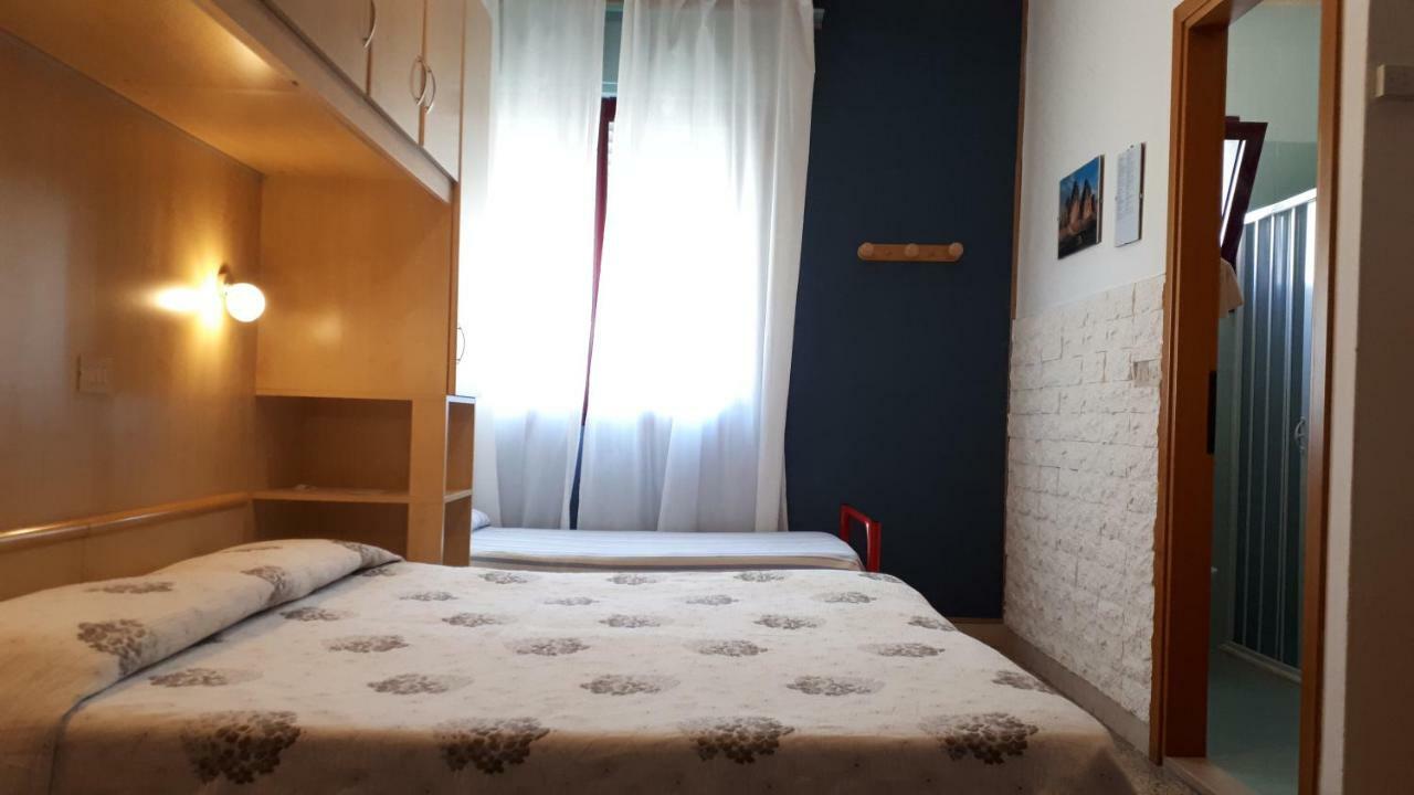 Hotel Villa Dina Лидо ди Йезоло Екстериор снимка