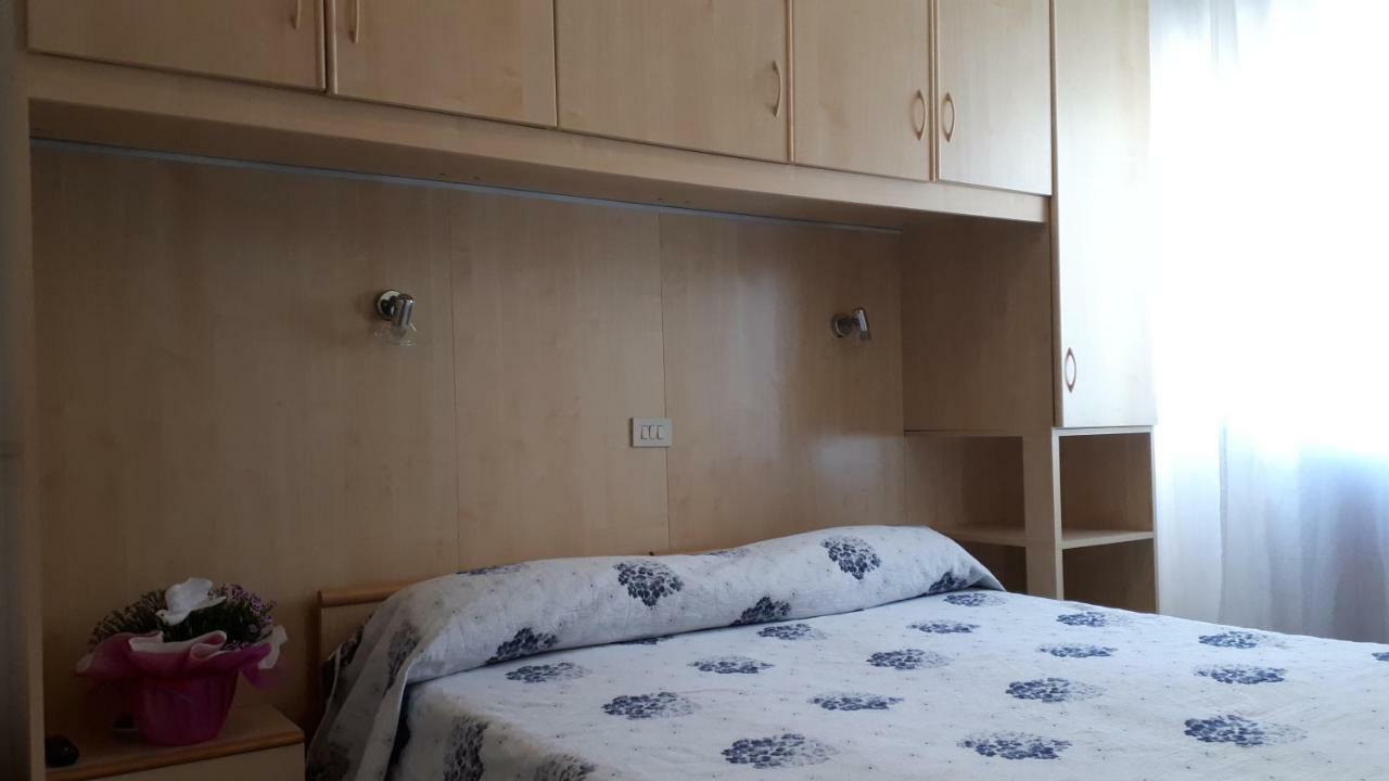 Hotel Villa Dina Лидо ди Йезоло Екстериор снимка